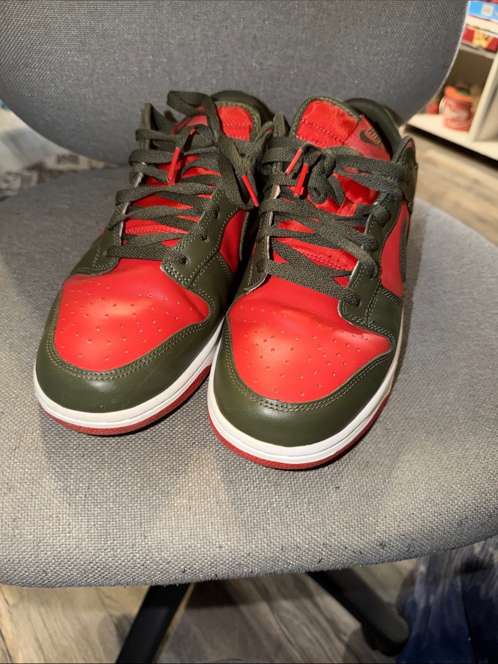Jordan Low-Top Sneakers in Red and Olive Green